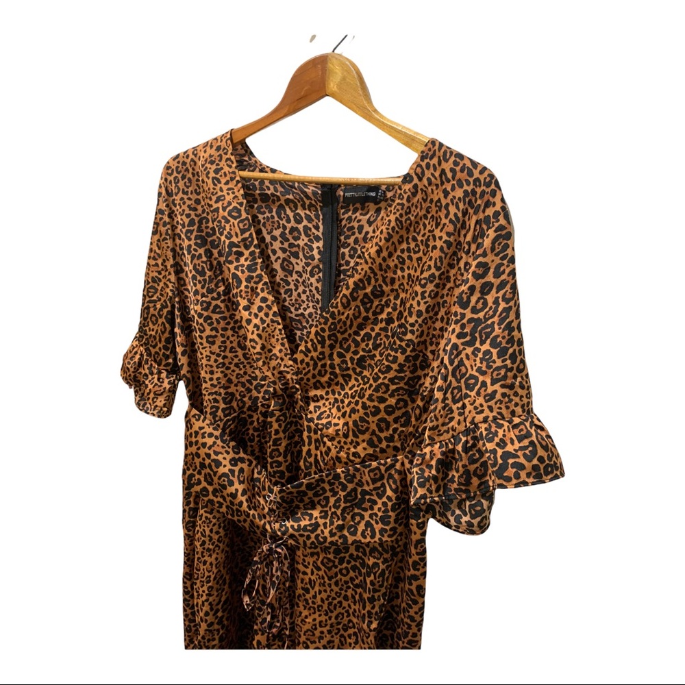 Pretty Little Thing Leopard Print Deep V Neck Ruf… - image 3
